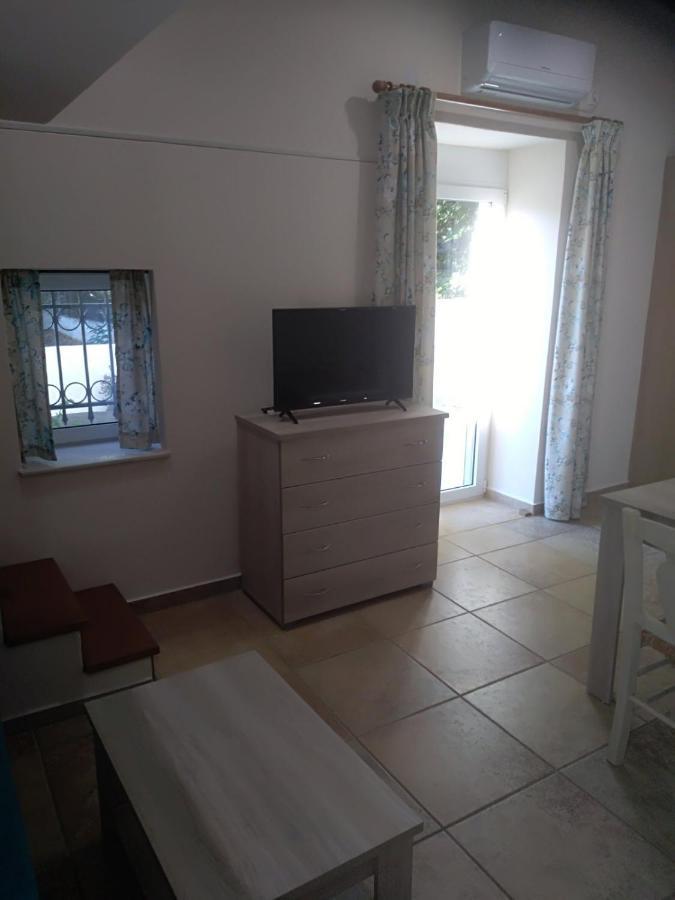 Frago'S House Apartman Kárisztosz Kültér fotó